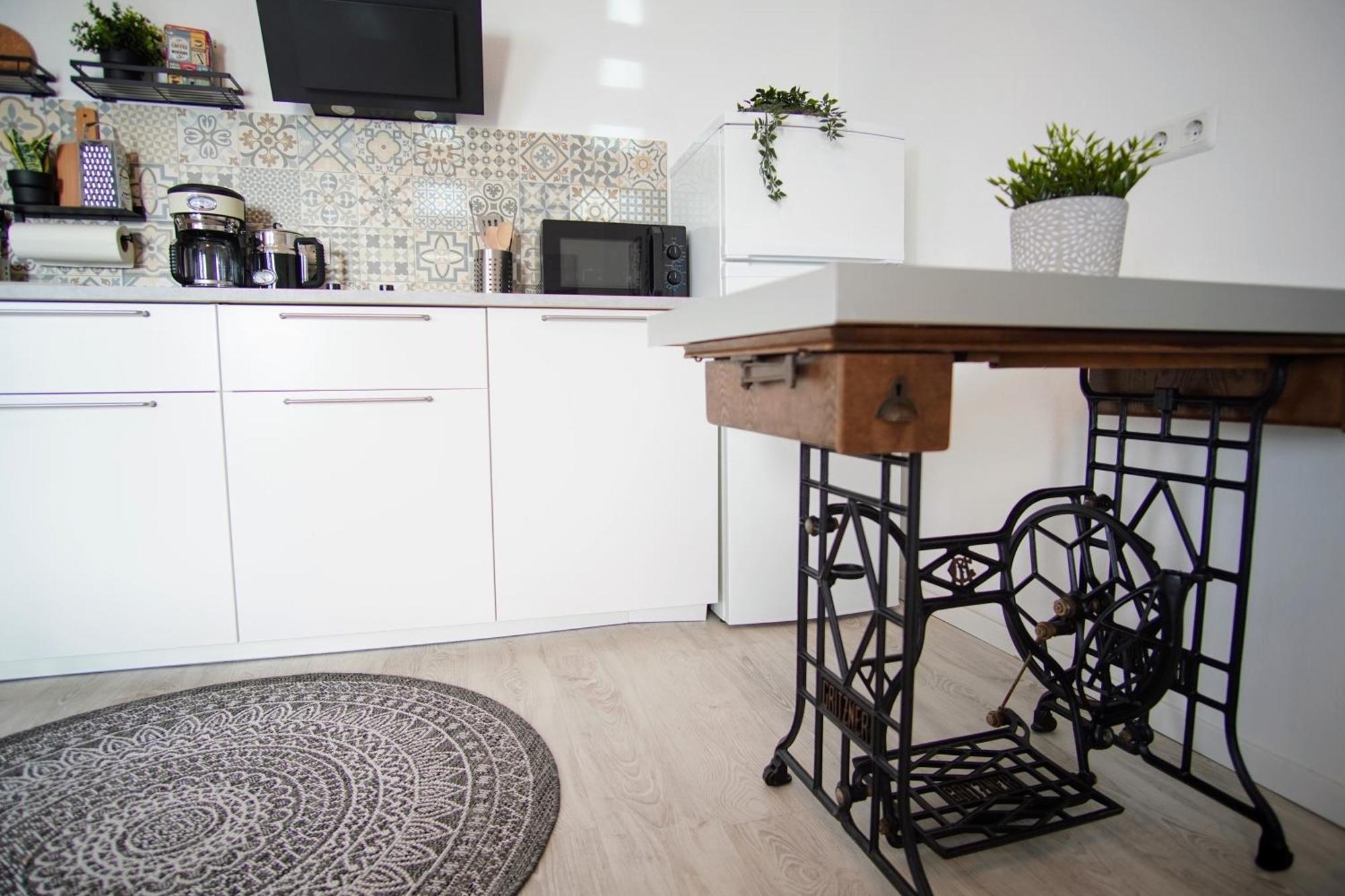 Lenastay I Nostalgieapartment I Innenstadt 카이저슬라우테른 외부 사진